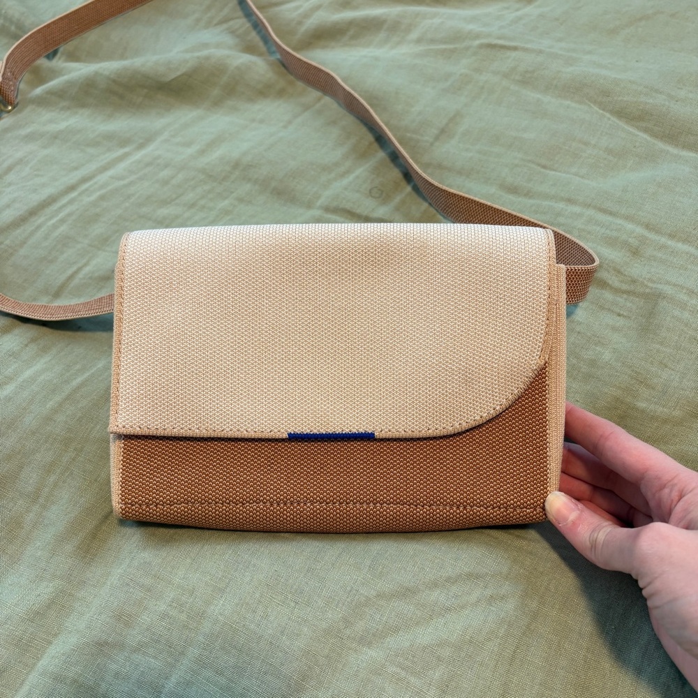 NWOT Rothy's the Belt Bag in Biscotti Brown *Small stain* - Picture 5 of 16